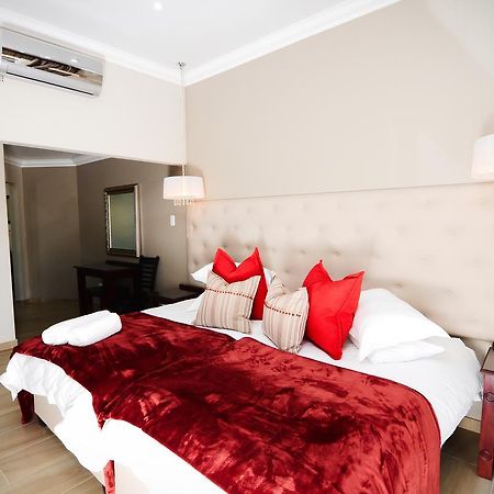 Abella Bed And Breakfast Vryburg Buitenkant foto